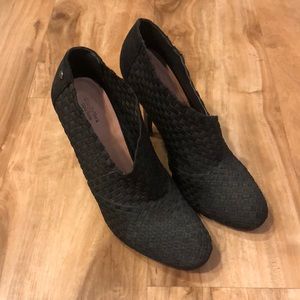 Simply Vera black Heels